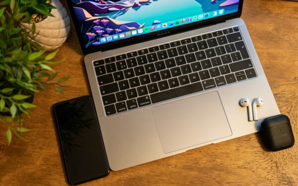 Apple ID apsauga be panikos: svarbiausi žingsniai kiekvienam „iPhone“ ir „Mac“ naudotojui