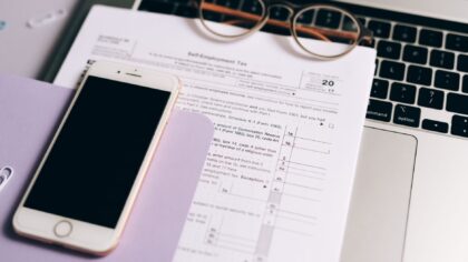 Dirbtinis intelektas asmeniniams mokesčiams: kaip pasirengti deklaravimui ir netvarkai kvituose be buhalterio diplomo