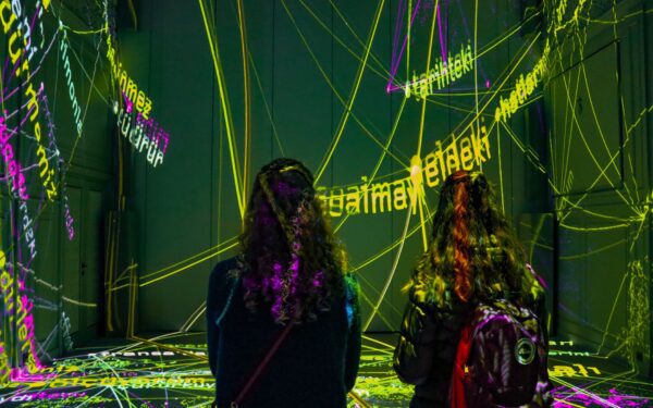 Holografiniai ekranai keliauja iš laboratorijų į kasdienybę: kur jie gali praversti ir kas dar stabdo proveržį