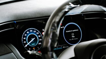 Ką reiškia sąnaudos kilovatvalandėmis: kaip realiai įvertinti elektrinio automobilio „alkį“ ir išlaidas