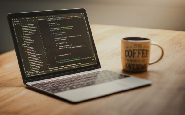 Kodo redaktoriai ne tik programuotojams: kaip patogūs teksto įrankiai gali palengvinti kasdienį darbą