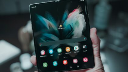 Lankstūs ekranai nuo telefonų iki drabužių: ką ši technologija žada per artimiausią dešimtmetį