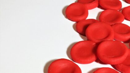 Nanorobotai kraujyje: kaip nematomos mašinos gali pakeisti mediciną ir ką dar reikia išspręsti