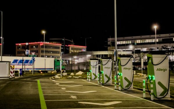 Naudotas elektrinis automobilis: nuo ko pradėti ir kaip nepermokėti už nematomas problemas