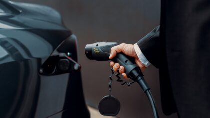 Elektromobilio efektyvumas žiemą ir vasarą: kas iš tikrųjų lemia sąnaudas ir nuvažiuojamą atstumą