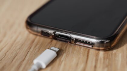 USB-C galvutės ir laidai: kaip išsirinkti tinkamą, nekenkti baterijai ir nepermokėti už greitą krovimą