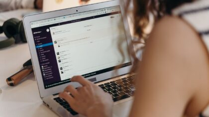 Dirbtinis intelektas el. pašte: kaip saugiai naudoti DI asmeniniams ir darbiniams laiškams, nepaaukojant privatumo