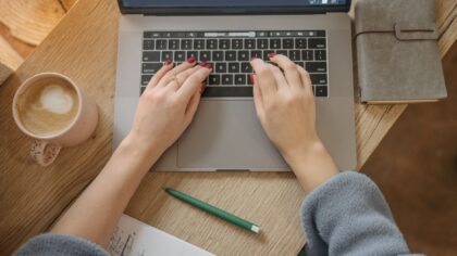 Dirbtinis intelektas kasdienei saviugdai: kaip susikurti asmeninį tobulėjimo planą ir jo neapleisti