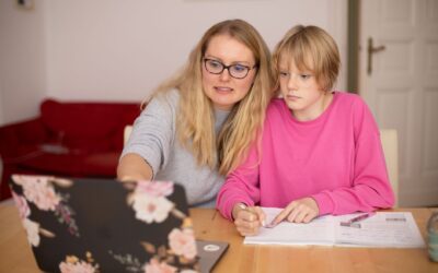 Kaip apsaugoti vaikų paskyras internete: praktinis vadovas tėvams nuo pirmųjų žingsnių iki paauglystės
