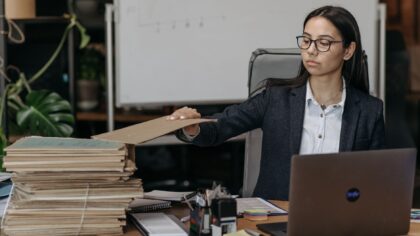 Kaip saugiai ir tvarkingai valdyti atsisiuntimus kompiuteryje: praktiški įrankiai ir nustatymai Windows, macOS ir naršyklėse