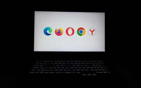 Netikros „Google“ prisijungimo formos ir klaidinantys pranešimai: kaip neužrašyti savo slaptažodžio sukčiams
