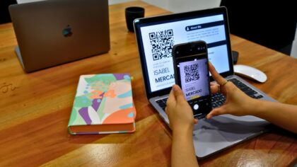 QR kodai nuo meniu iki sukčių: kaip saugiai juos skenuoti ir ko jokiu būdu nedaryti